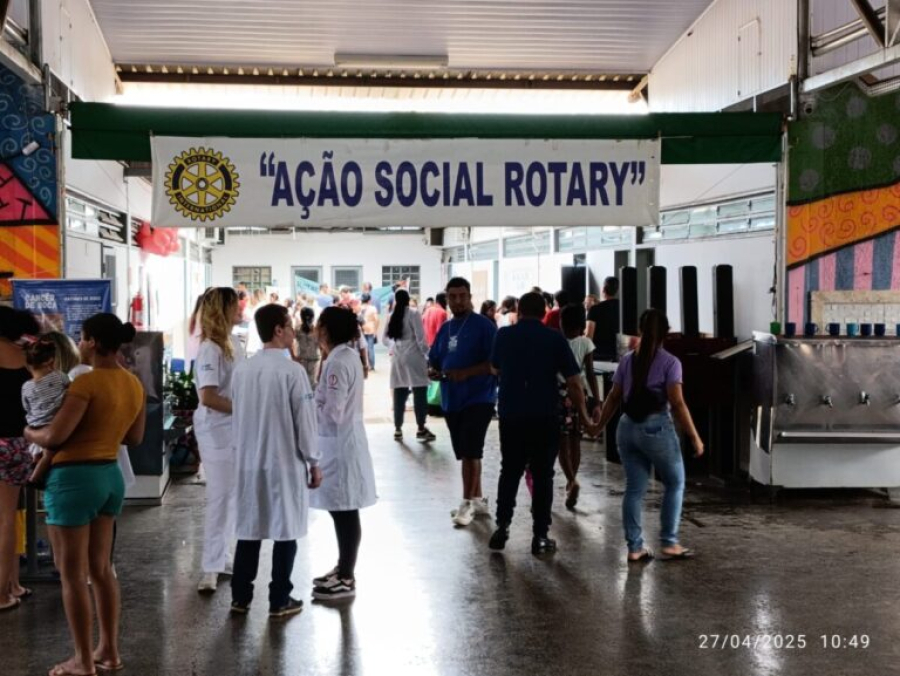 Rotary Club realiza ação solidária no Itapoã e distribui 200 cestas básicas