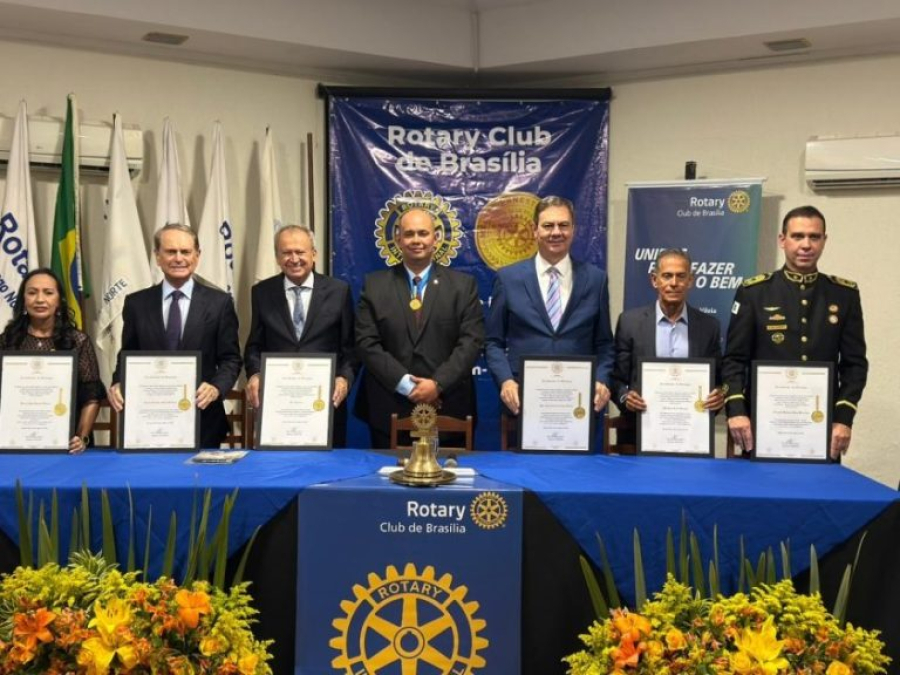 Rotary Club de Brasília O Pioneiro entrega Medalha Ernesto Silva