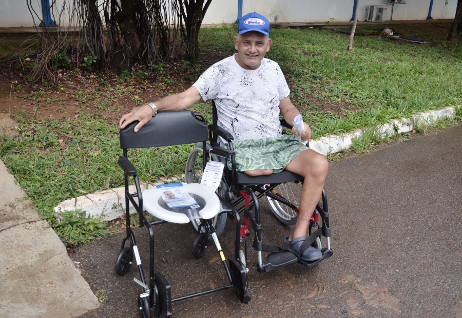 DF acelera entrega de cadeiras a pacientes