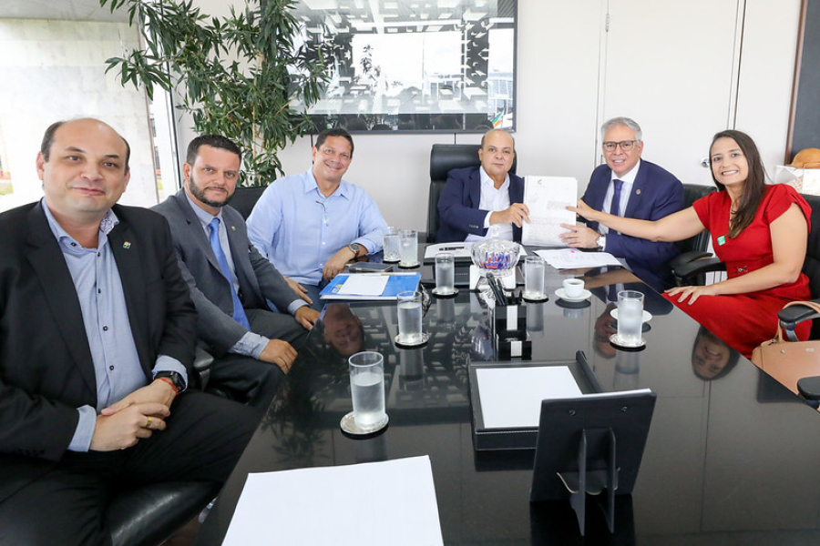 Ibaneis garante uso ao Clube da Advocacia