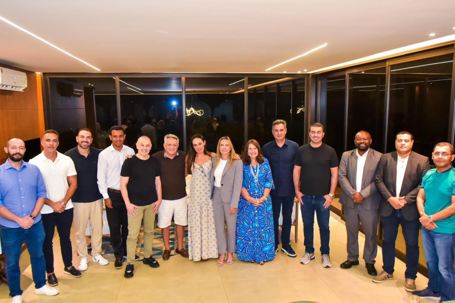 Celina sela frente ampla e ganha força no DF