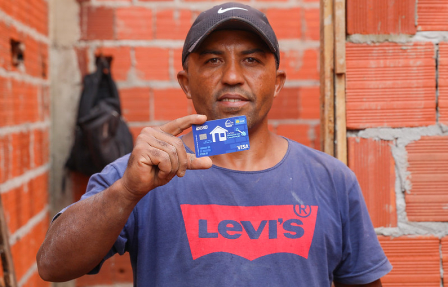 Cartão de até R$ 15 mil ajuda famílias a reconstruir casas no DF