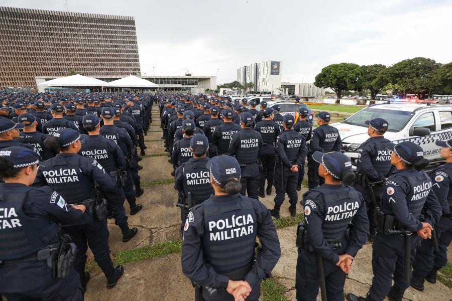 Celina Leão acelera promoções e mexe na estrutura da segurança no DF