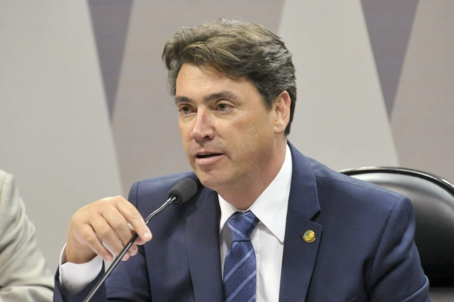 Lula libera quase R$ 150 milhões para senador do PL e levanta debate sobre alinhamento político em Goiás