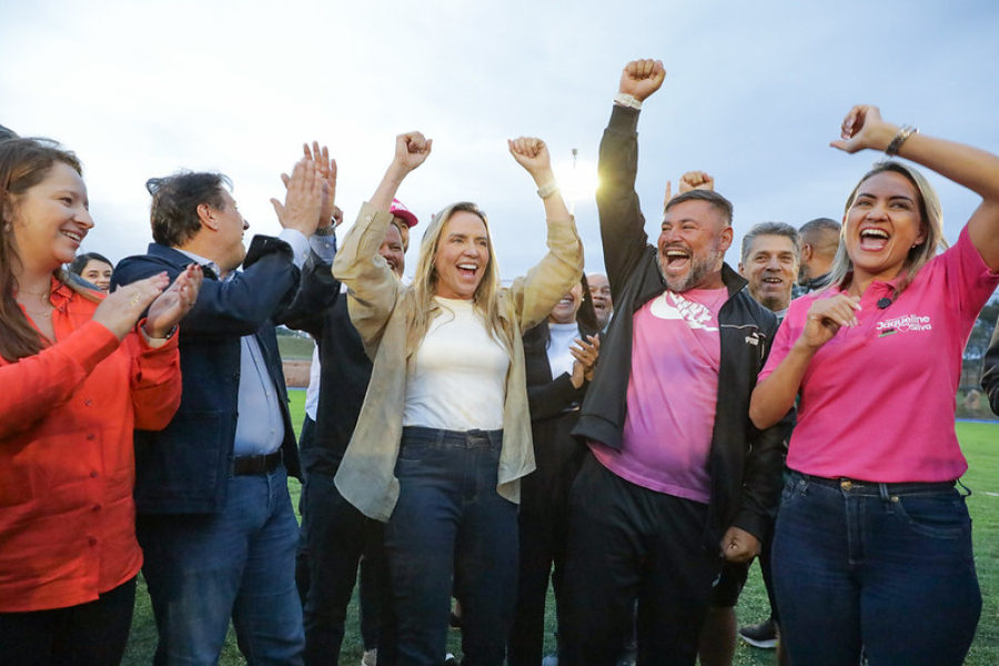 Celina Leão entrega iluminação em campo sintético no Gama e reforça esporte comunitário no DF